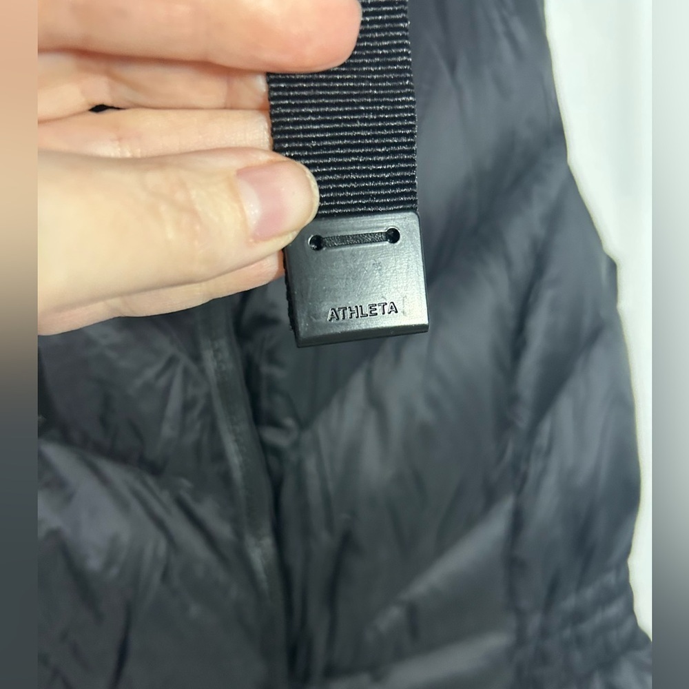 Athleta Banner Peak Down Vest in Black, Size XS. EUC Puffer, dual zipper. - Picture 5 of 15